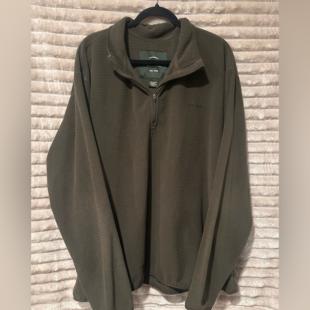 Eddie Bauer Men's Dark Green Zip-Up Sweater